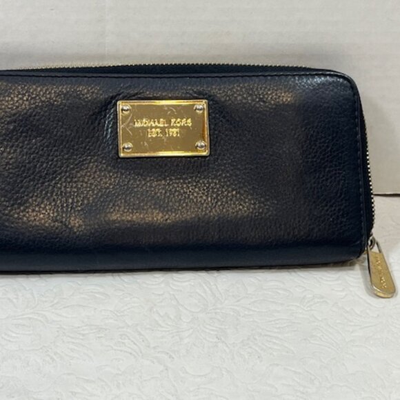 Michael Kors Genuine Black Leather Zip Around Clutch Wallet Bag 8.25"x4" - Picture 3 of 16